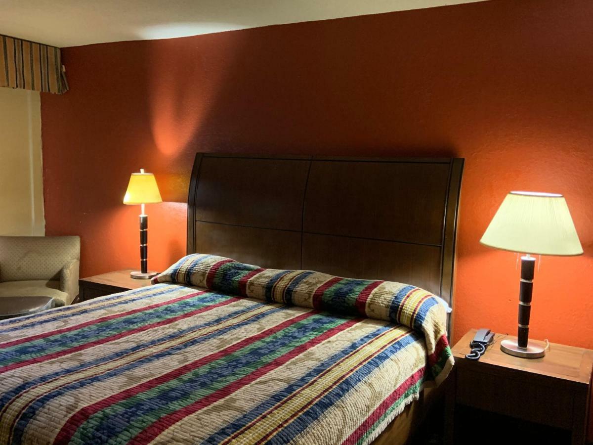 Real Value Inn Memphis Exteriör bild